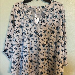 Plus Size Light Gray Floral V-Neck Pintuck Sweater with Teal Accents